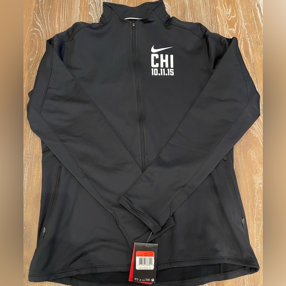 Nike Dri Fit - Picture 3 of 5